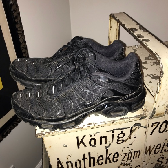 Nike Shoes | Black Nike Air Max Tns | Poshmark